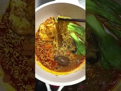 উদ্ভিজ্জ উপাদান 203g*12 কাপ নুডলস গরম স্তরের মশলাদার 203g*12