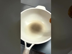 আহুই প্রশস্ত নুডলস চিংড়ি পেস্ট দিয়ে রান্না করা