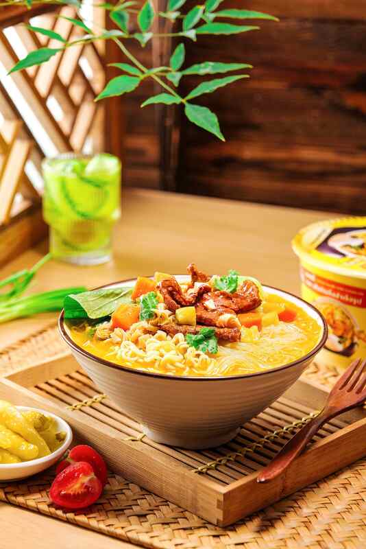 স্পাইসি কাপ নুডলস ৮৯ গ্রাম ১২ প্যাক ইনস্ট্যান্ট রামেন নুডলস শেল্ফ লাইফ ১২ মাস খুচরা বিক্রেতাদের জন্য আদর্শ রেস্তোরাঁ এবং খাদ্য পরিষেবা