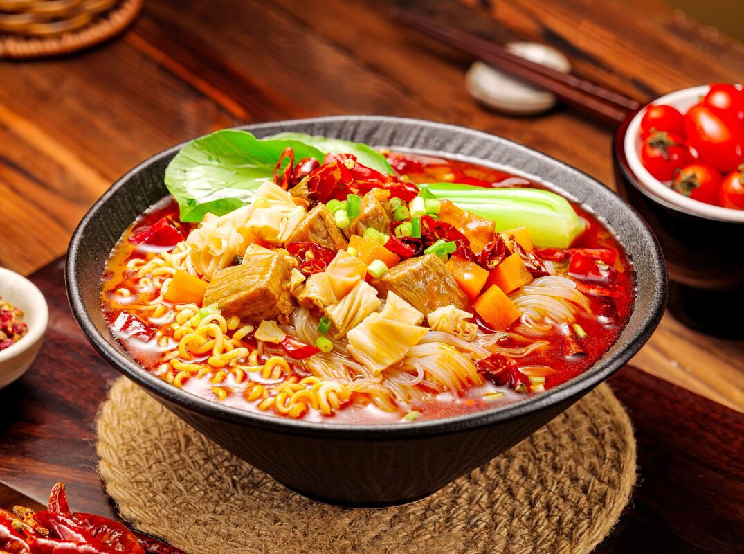 রন্ধনপ্রণালী এবং খাদ্য প্রক্রিয়াকরণের জন্য নিখুঁত খাঁটি চংকিং মালা স্বাদ সহ সস নেট ওজন বিশদ