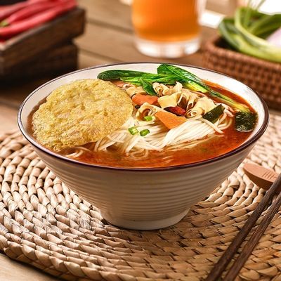 হংকং রসালো স্বাদ প্রাণীজ উপাদান ছাড়াই নন ফ্রাই ভেষজ নুডলস 180g